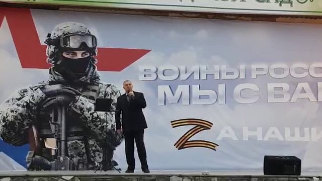 Любимый город    музыка Никиты Богословского  и текст Евгения Долматовского   исполняет Живенков А
