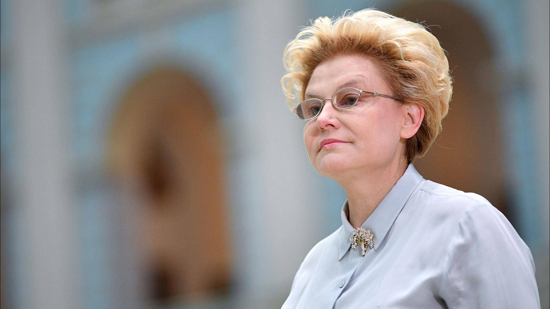 Елену Малышеву довели до слез в эфире Первого канала