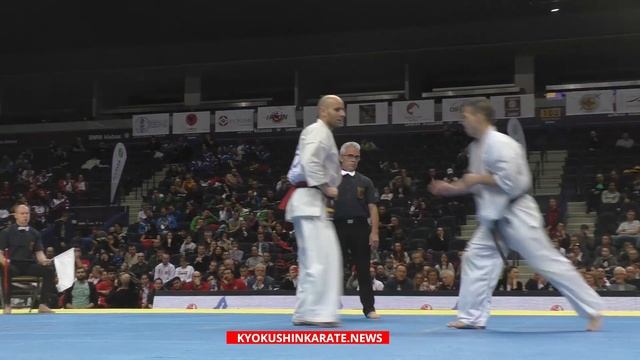 WKO EC 2019, 1/2 -75 Mikheil Tsiklauri (Georgia, aka) - Tsvetan Urumov (Bulgaria)