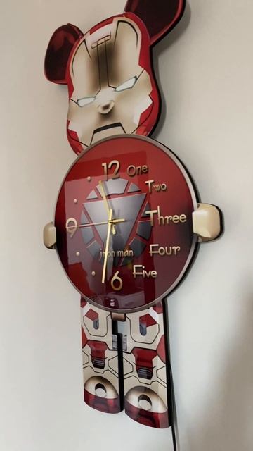 Железный человек! Часы настенные Bearbrick