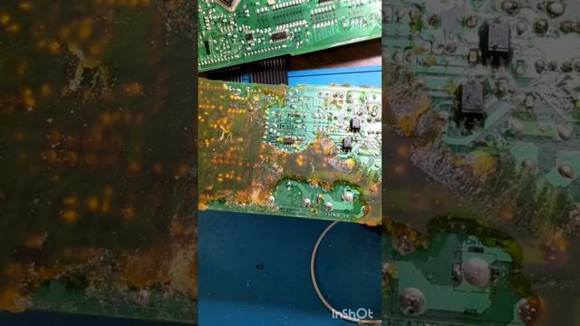 Стиральная машина Samsung Diamond не включается. Ремонт электронного модуля