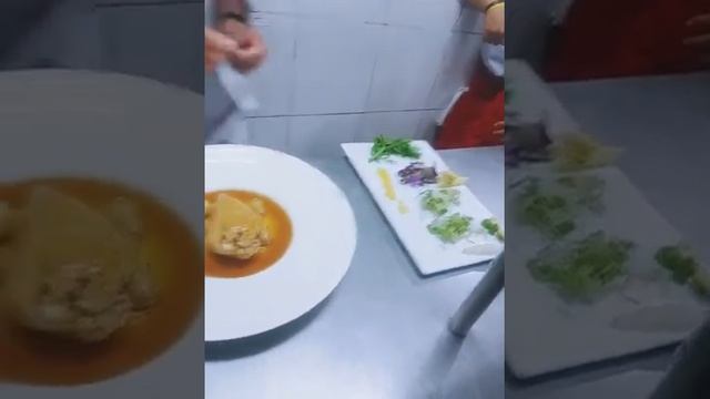 Pollo con champiñones con salsa de naranja