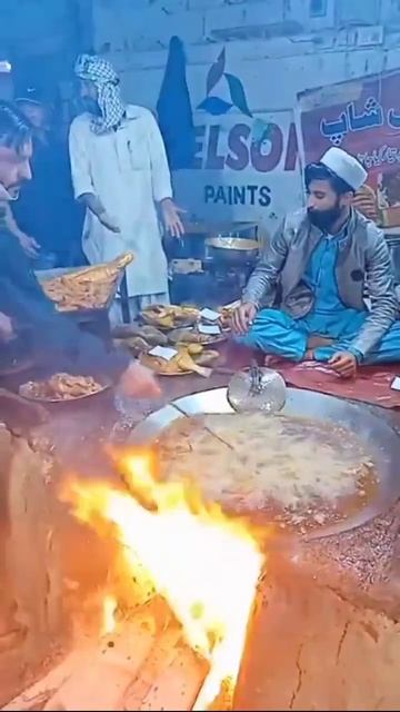 Street food Karachi /famous fish fry shop Gulistan e Jauhar karachi /vlog and taste