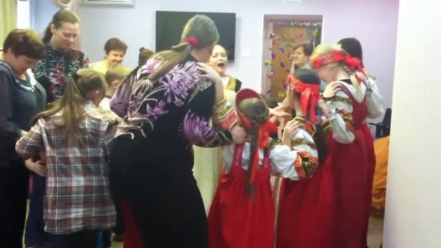 фольклорная студия "Лапоточки" для любимых мам!