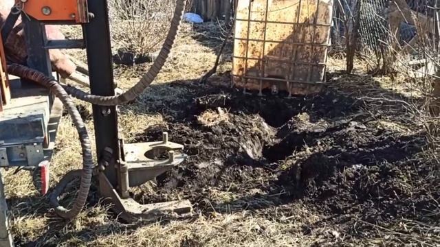 Очередная скважина на оооочень большом склоне в снт