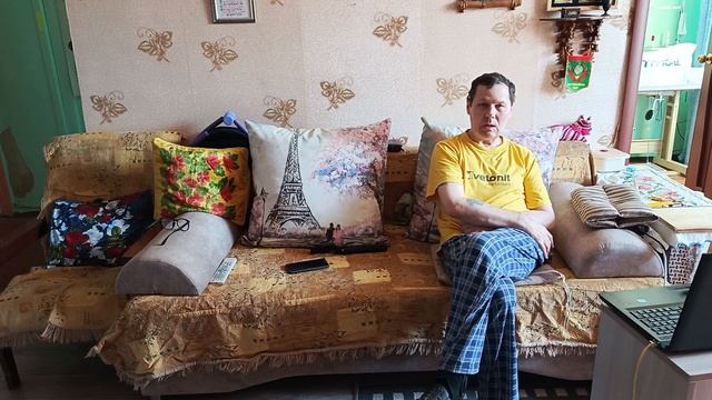 Жизнь после инсульта.Пробую на тёрке тереть морковь.Отвечу на пару вопросов.