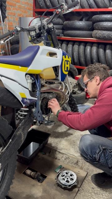 Замена масла на HUSQVARNA TE250