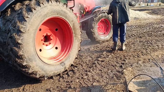Моем трактор после селитры