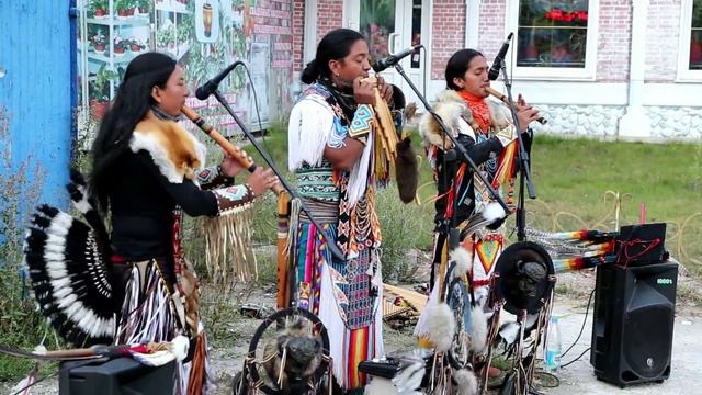 ТРОГАТЕЛЬНАЯ Музыка ИНДЕЙЦЕВ singing the Indians