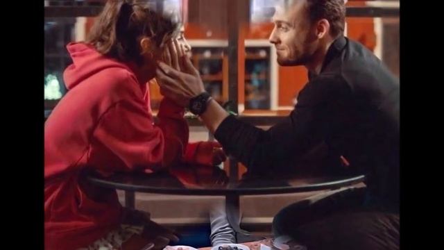 ¿Cuál es la razón detrás del encuentro entre la madre de Kerem Bürsin y el padre de Hande Ercel