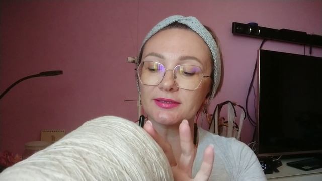И что же я придумала? Из этой пряжи... Снова вступаю на неизвестный путь... Решиться и связать. СП