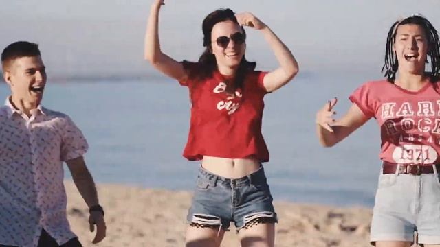 14 школа (11-Б) live while were young