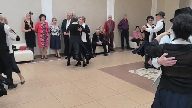 "Тум-балалайка, сердцу сыграй-ка..." Поёт Марина Житенёва. 🤩💐💐💐🎶🎶
