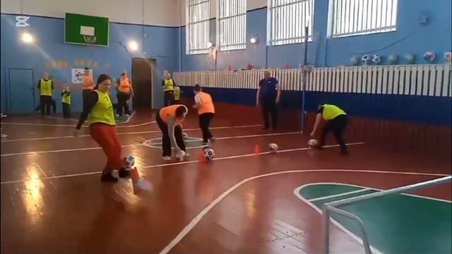 #Футболвшколе
"Папа, мама, я - футбольная семья!"