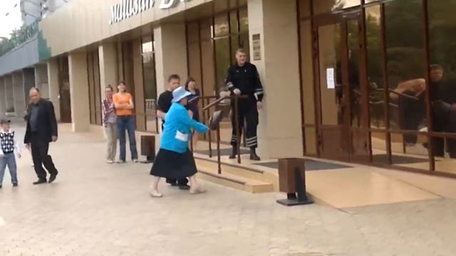 Я просто хочу в магазин пройти