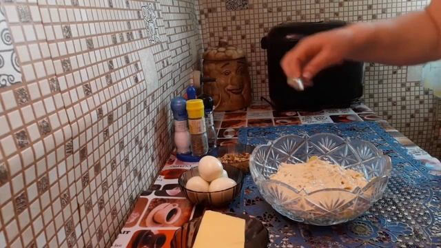 Праздничный салат с Ананасами.