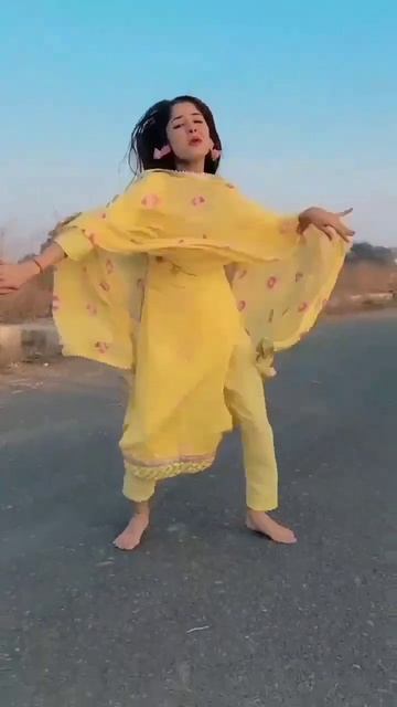 Full Video: Mauja Hi Mauja | Jab We Met | Shahid kapoor, Kareena Kapoor | Mika Singh |  Pritam