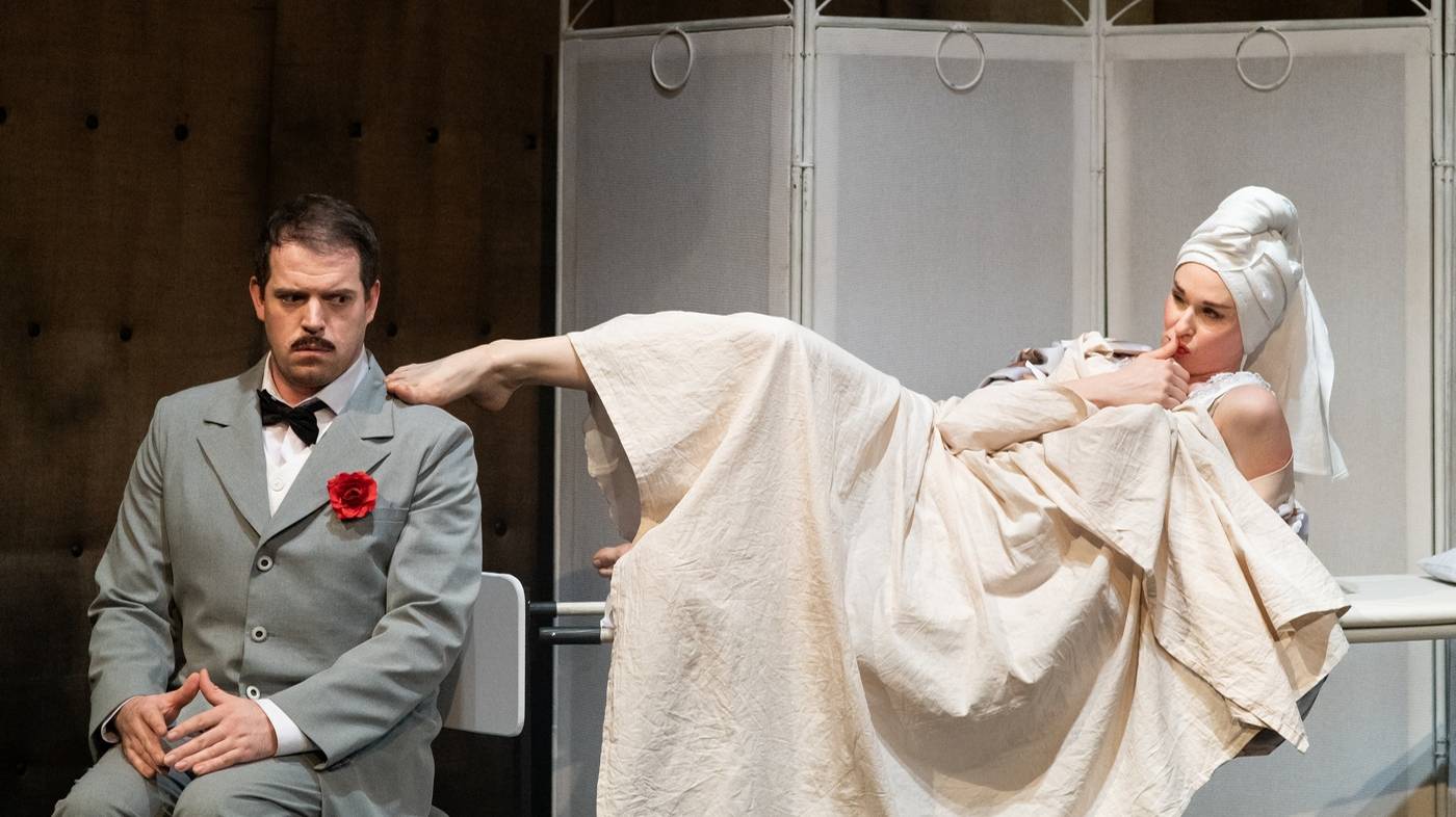 АИСТ ТВ "Поговорим о странностях любви"