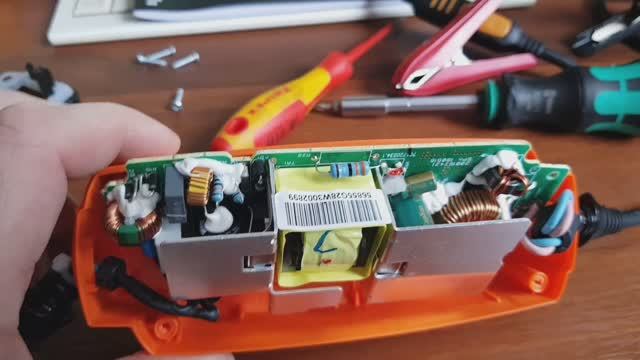 Зарядное  Устройство  аккумулятора  автомобиля - CTEK  MXS 5.0   POLAR,  спорный АЗУ для народа..