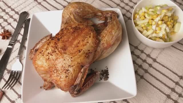 КУРИЦА НА СОЛИ и салат. Простой и вкусный ужин!