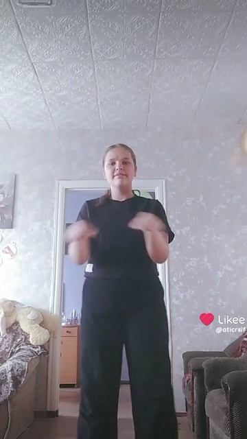 Like_7485698381138158294.mp4