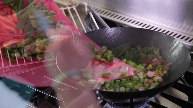Slimming World Syn-free Chinese salmon noodle salad - FREE