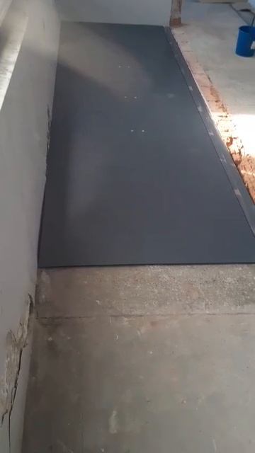 Люк со стальной крышкой с электроприводом