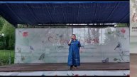 Вокальная студия "Жемчужинка" поёт в парках.