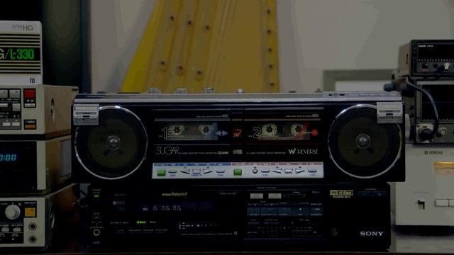 TOSHIBA RT-SW7 Магнитола с электронным управлением. Япония.