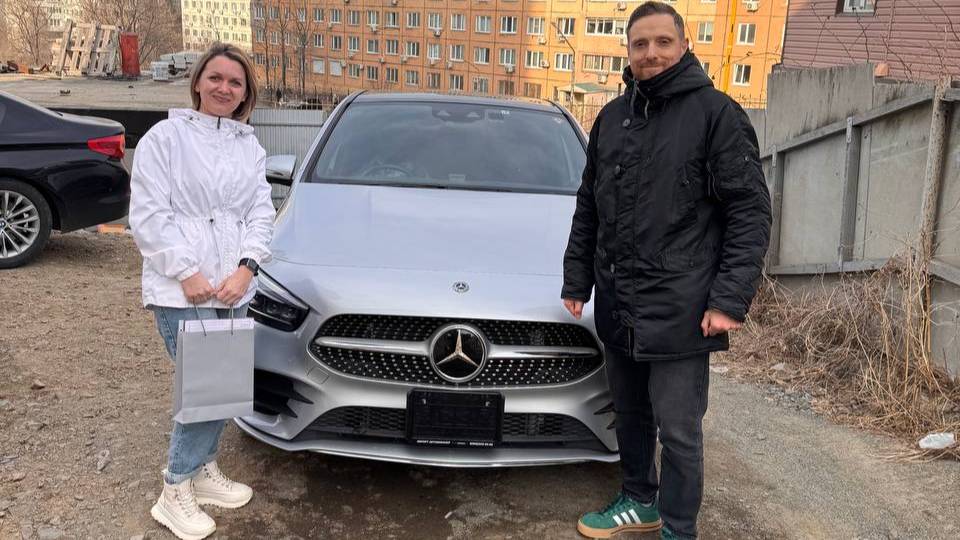 Выдача автомобиля Mercedes Benz B-Class B180 AMG LINE