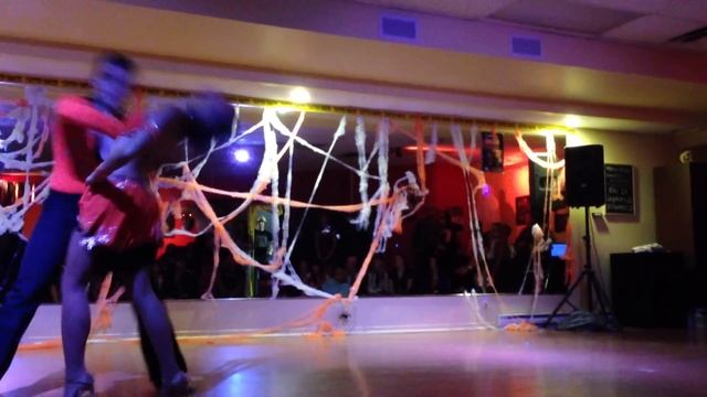 Renaud & Tania - Salsa La Rumba Buena - Studio Blue Mambo Halloween party Oct 2012