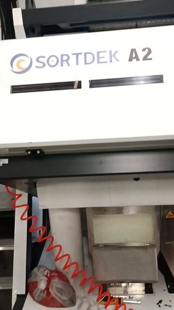 Сортировка семян подсолнечника на фотосепараторе Sortek/AMD