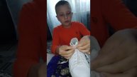 Урок про те як зав'язувати шнурки