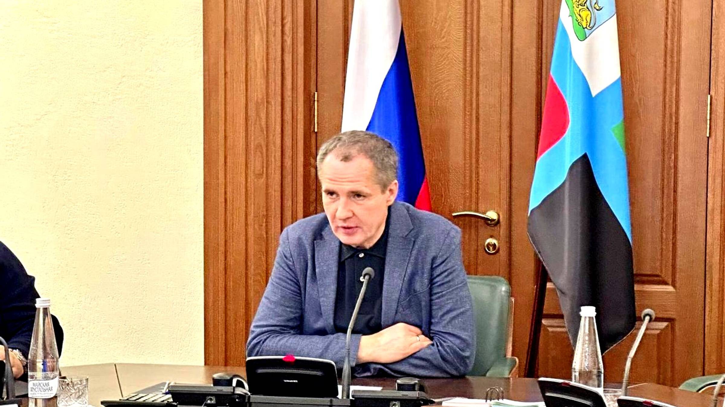 Белгородский губернатор заявил о сложной ситуации и выходе военных на боевые позиции