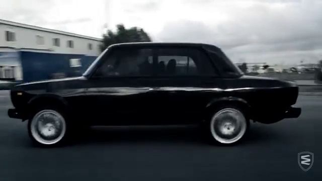 Black vaz 2107.
