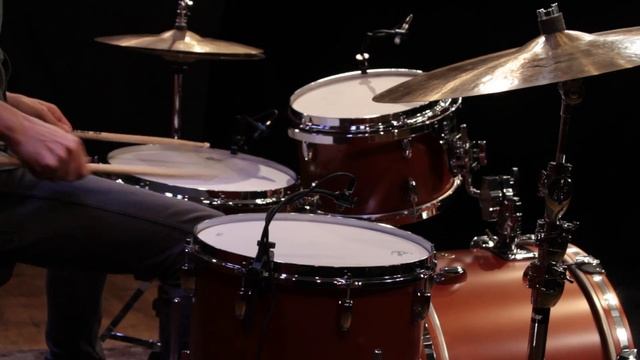 Mark Guiliana Plays Gretsch Broadkaster 20-Inch Classic Jazz Kit BK-J404V-SCP