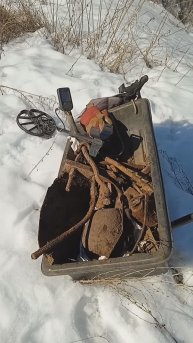 Покопал металл по насту