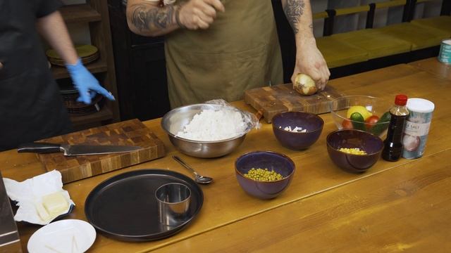 Готовим фаршированного судака с овощами