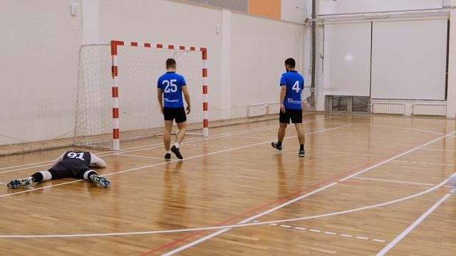 5 тур/ Forum : АГСС / напряженный матч / красная карта в игре