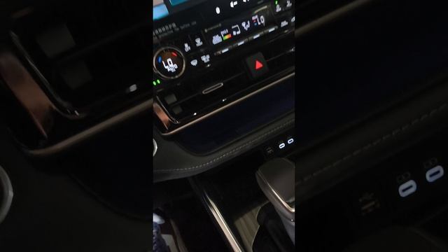 Toyota Highlander 2025г.mp4