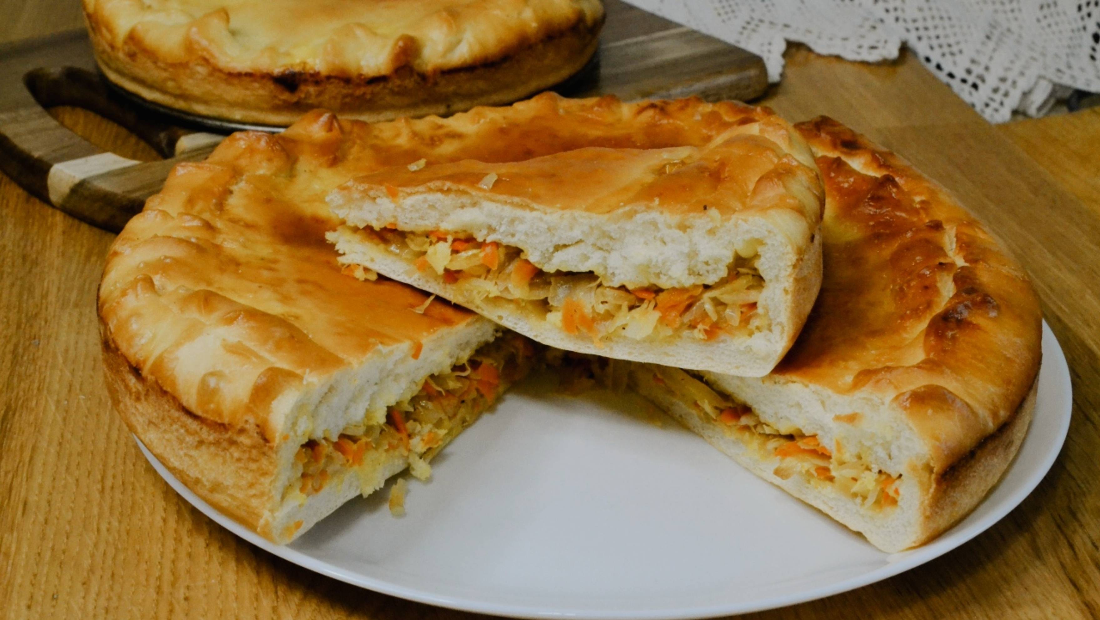 Капустный пирог. Вкусное тесто и много начинки