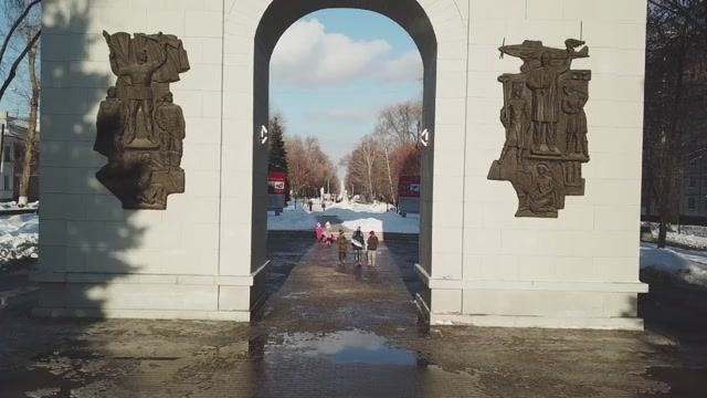 Кировскому району - 83!