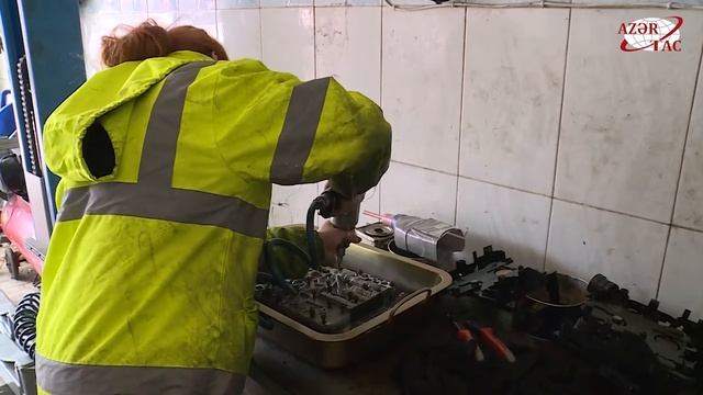 Tibb işçisindən avtomobil təmiri ustasına...