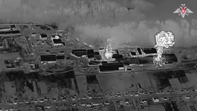 💥 Восемь дронов «Герань-2» атаковали цех и склад ВСУ в Богодухове, Харьковская область.