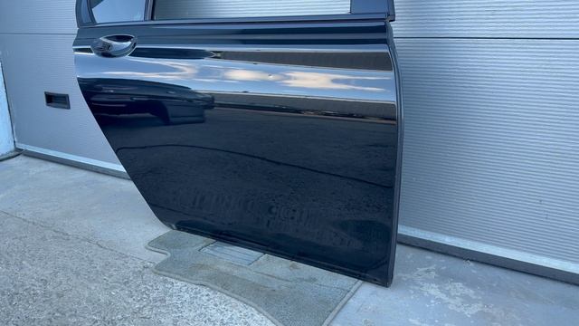 Дверь задняя правая BMW 7 G12 long
Цвет черный 475