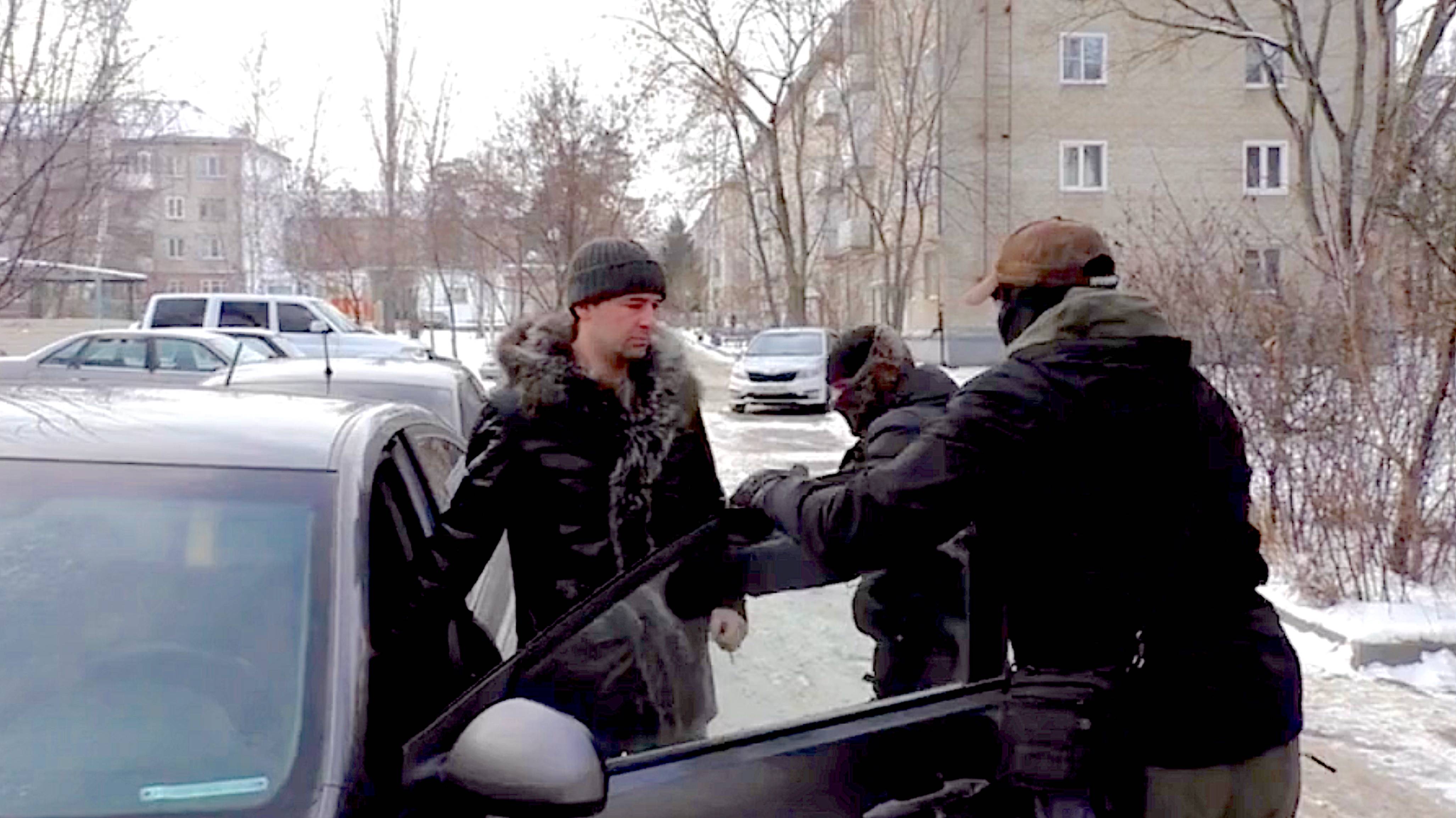 Видео захвата агента британской разведки в Пензе сотрудниками УФСБ РФ по Пензенской области