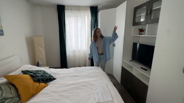 Мурманск: поезд, наши хоромы, ловлю ежа и ем краба, сувенирные лавки