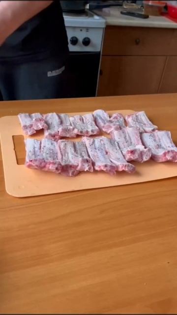 Рецепт самых вкусных свиных ребрышек в духовке 😋