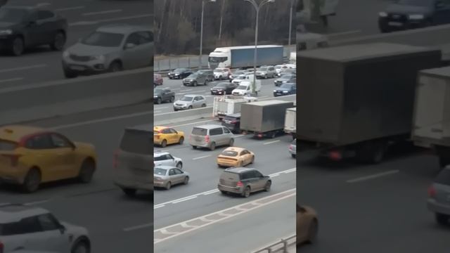 Авария на МКАД.