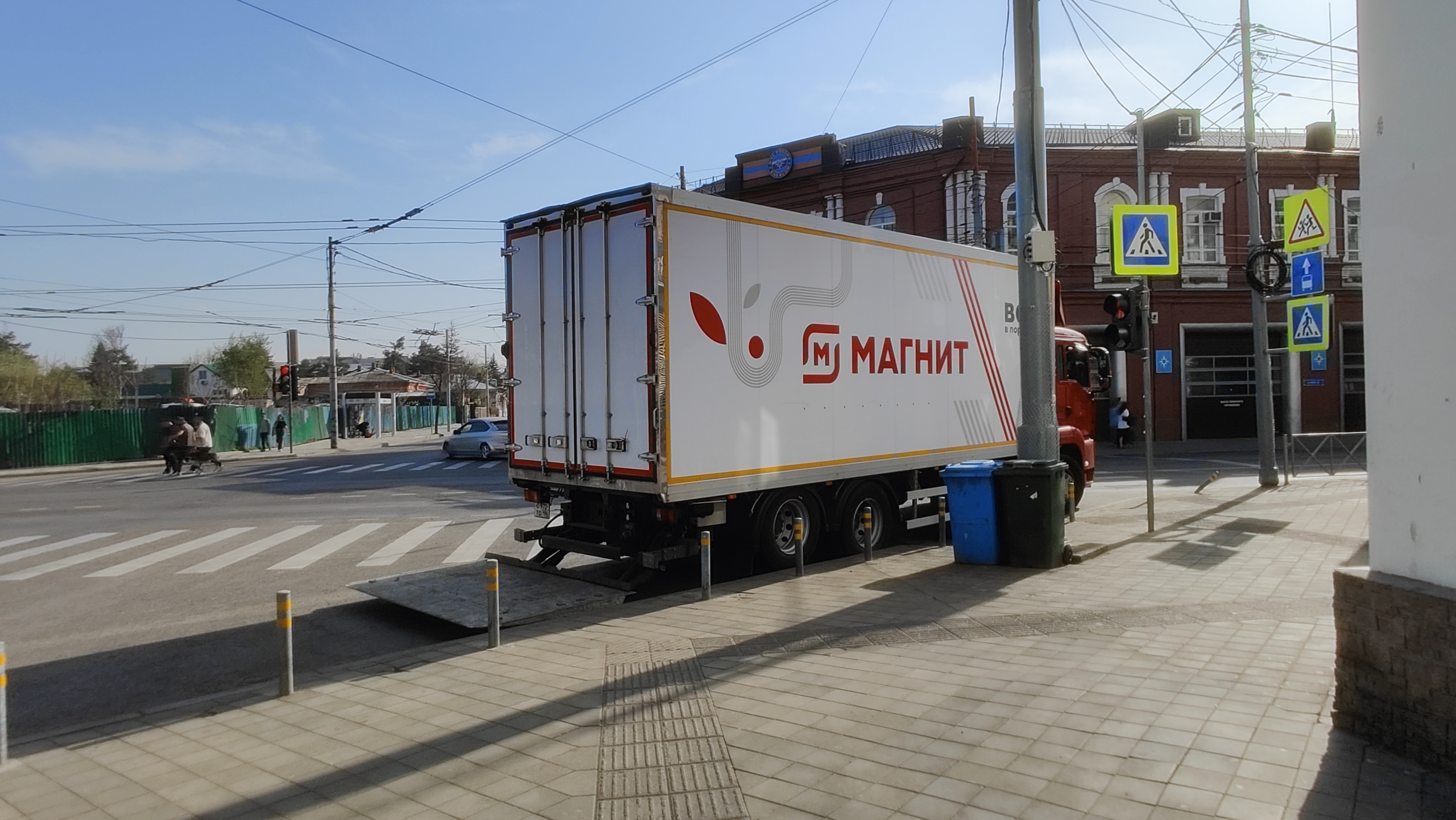 Магнит категория С отрывок одного рабочего дня, все ещё могут удивить